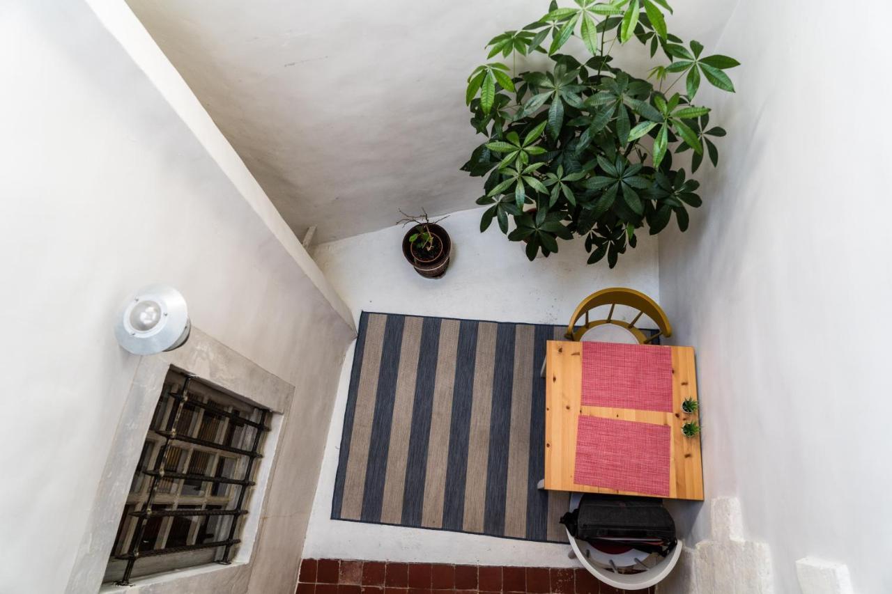 Le Triplex Les Halles Intra Muros Avignon Bagian luar foto