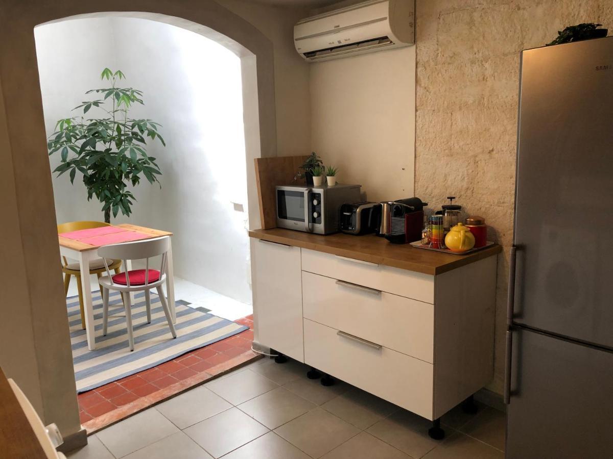 Le Triplex Les Halles Intra Muros Avignon Bagian luar foto