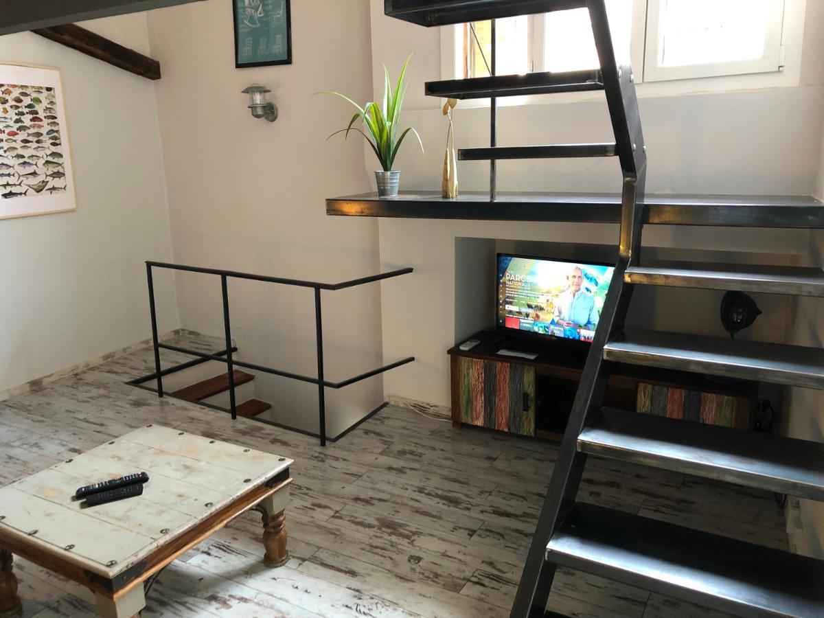 Le Triplex Les Halles Intra Muros Avignon Bagian luar foto